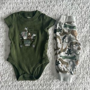 Carters Onesie Set, 9 Month